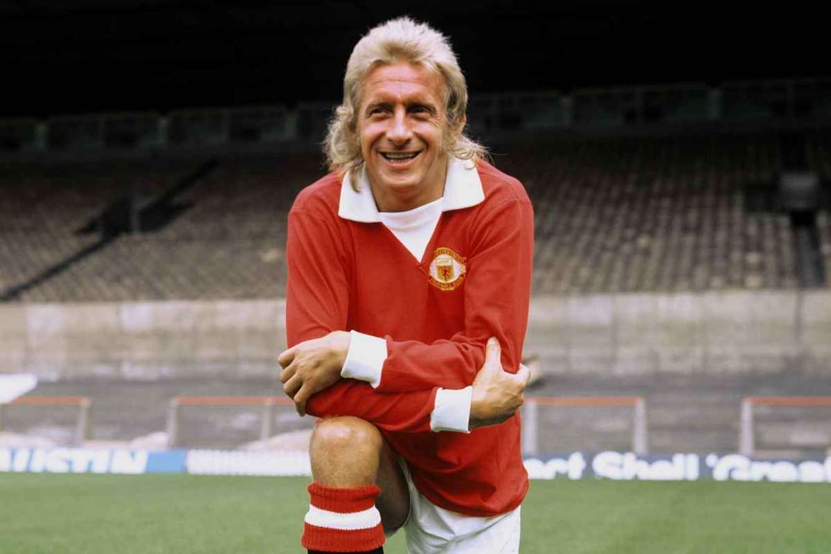 denis law – Muere Denis Law: leyenda escocesa y rey de la "santísima trinidad" del Manchester United